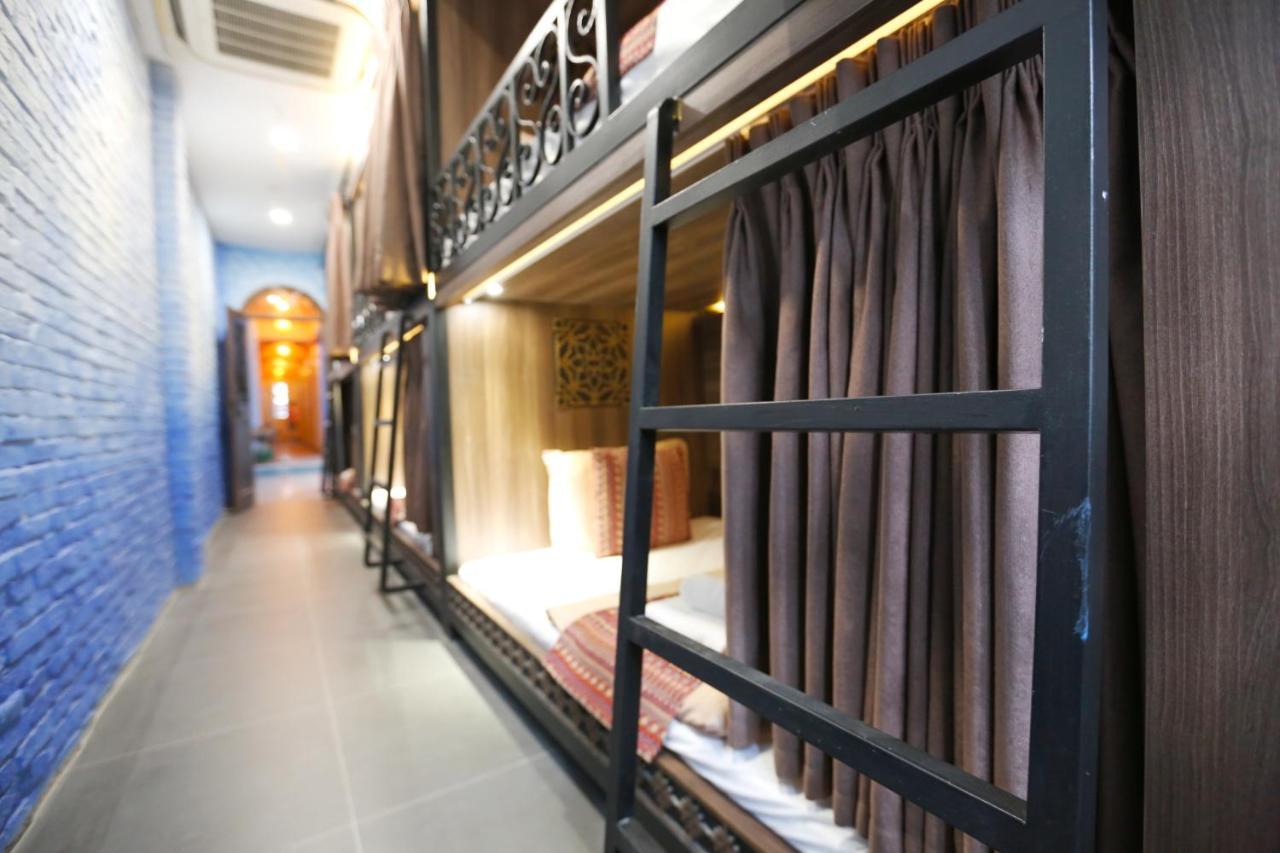 Aquarizon Boutique Hostel & City Bar Хошимин Экстерьер фото