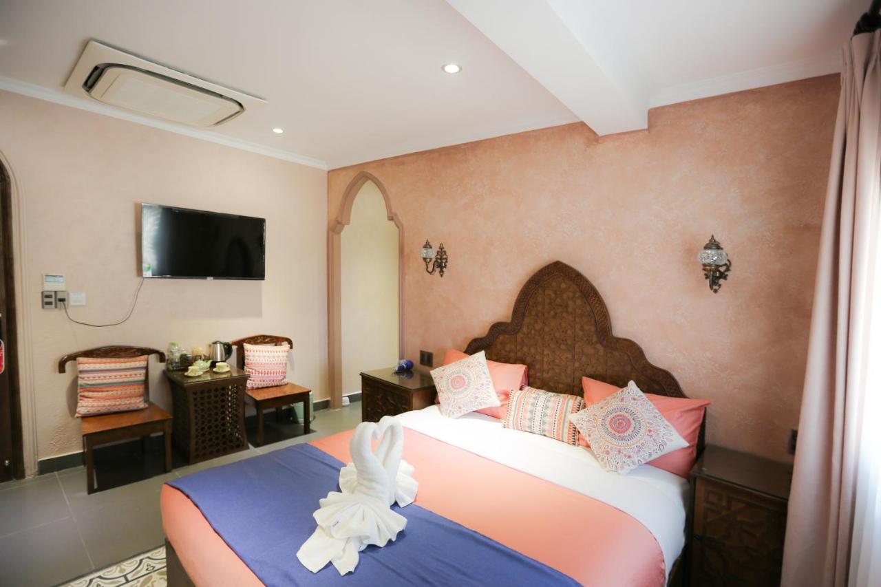 Aquarizon Boutique Hostel & City Bar Хошимин Экстерьер фото