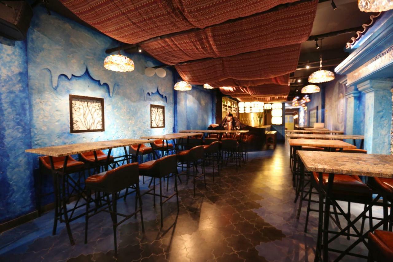 Aquarizon Boutique Hostel & City Bar Хошимин Экстерьер фото